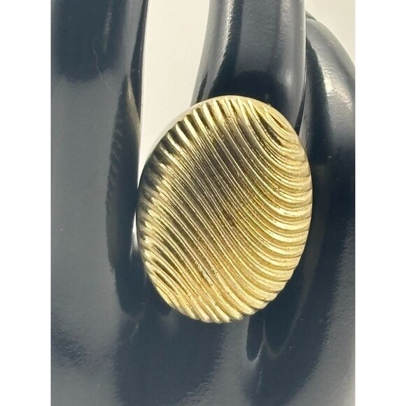 Vintage Kiam Family Large High Dome Textured Brass Ring From 1970s Unisex Signed - Picture 3 of 16